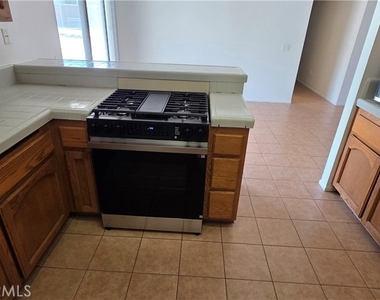 18375 Westlawn - Photo Thumbnail 6