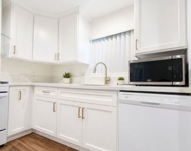 5843 Lanto St - Photo Thumbnail 3