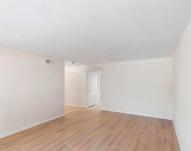 455 Maple Avenue - Photo Thumbnail 5