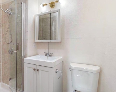 455 Maple Avenue - Photo Thumbnail 18