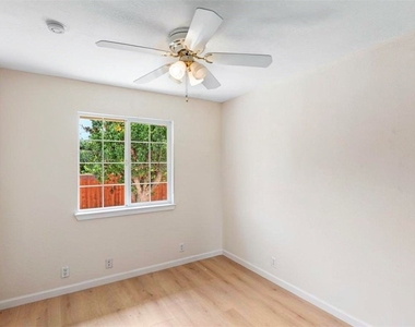 455 Maple Avenue - Photo Thumbnail 14