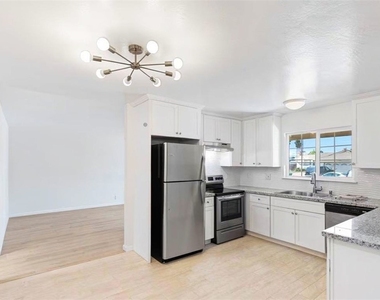455 Maple Avenue - Photo Thumbnail 6