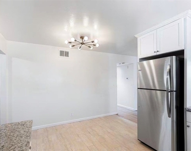 455 Maple Avenue - Photo Thumbnail 9