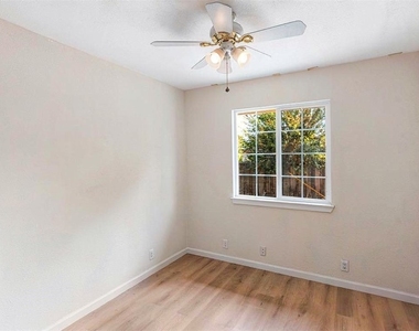 455 Maple Avenue - Photo Thumbnail 13