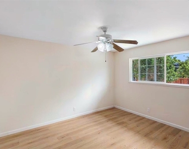 455 Maple Avenue - Photo Thumbnail 16