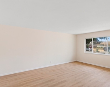 455 Maple Avenue - Photo Thumbnail 19