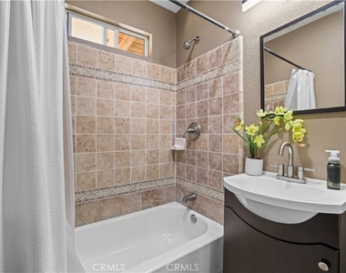 4106 Goodman Street - Photo Thumbnail 15