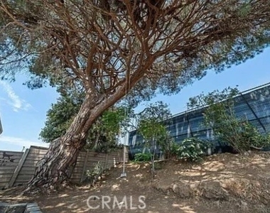 5767 Theta Place - Photo Thumbnail 15
