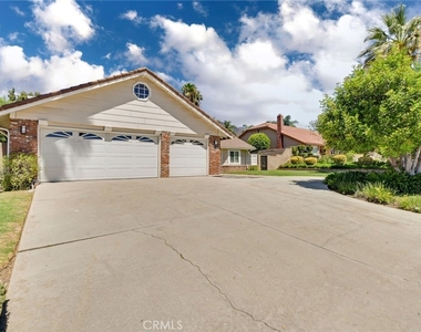 2123 Golden Hills - Photo Thumbnail 1