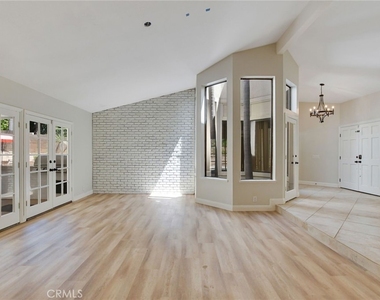 2123 Golden Hills - Photo Thumbnail 8