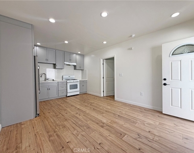 11245 Mclennan - Photo Thumbnail 1