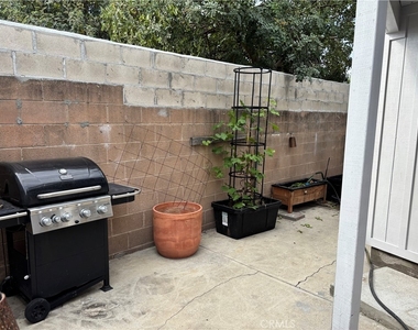 130 E Sycamore - Photo Thumbnail 19