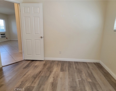 1116 W Duarte - Photo Thumbnail 9