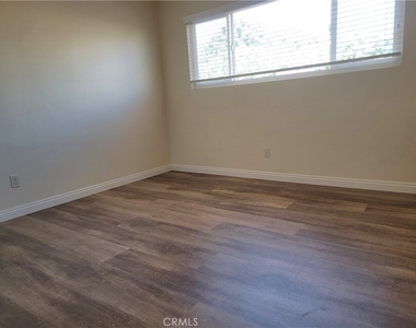 1116 W Duarte - Photo Thumbnail 7