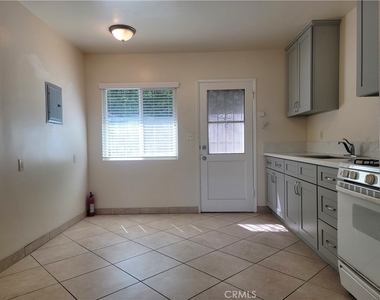 1116 W Duarte - Photo Thumbnail 6