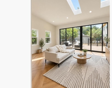 427 Locust St - Photo Thumbnail 3