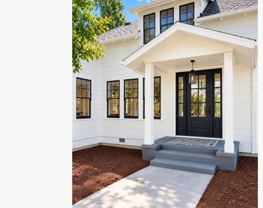 427 Locust St - Photo Thumbnail 5