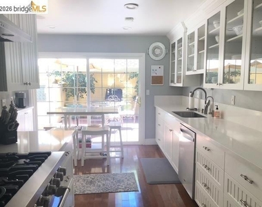 559 Morninghome Rd - Photo Thumbnail 4