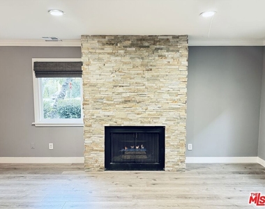 4443 Saugus Avenue - Photo Thumbnail 4