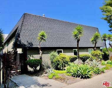 4443 Saugus Avenue - Photo Thumbnail 27