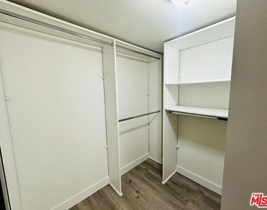 4443 Saugus Avenue - Photo Thumbnail 20