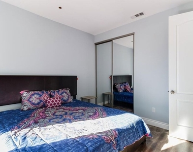 16001 Wyandotte Street - Photo Thumbnail 23