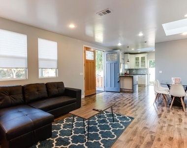 16001 Wyandotte Street - Photo Thumbnail 7