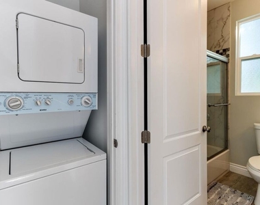 16001 Wyandotte Street - Photo Thumbnail 30