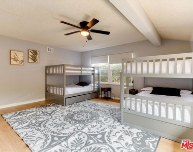 17100 Barneston Street - Photo Thumbnail 15