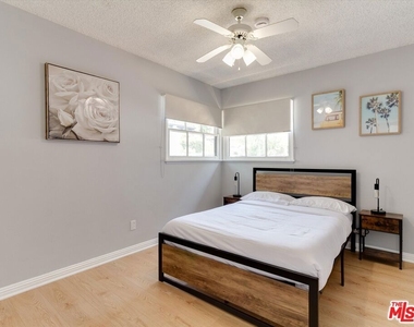 17100 Barneston Street - Photo Thumbnail 27