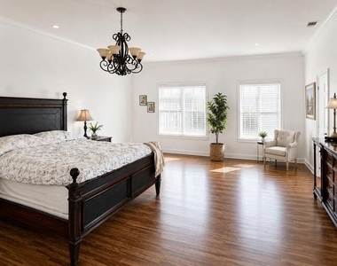 304 S Clark Drive - Photo Thumbnail 7