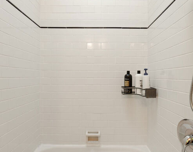 8467 Willoughby Avenue - Photo Thumbnail 23