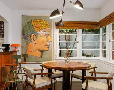 8467 Willoughby Avenue - Photo Thumbnail 6
