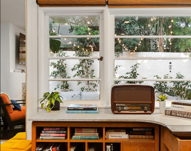 8467 Willoughby Avenue - Photo Thumbnail 16