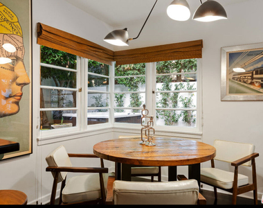 8467 Willoughby Avenue - Photo Thumbnail 7