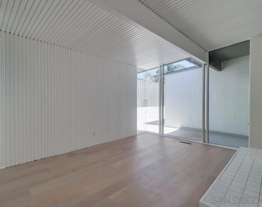 3516 Carleton Street - Photo Thumbnail 8