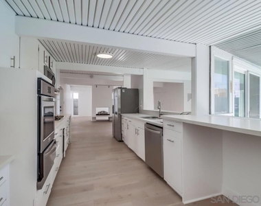 3516 Carleton Street - Photo Thumbnail 15