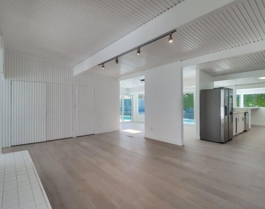 3516 Carleton Street - Photo Thumbnail 7
