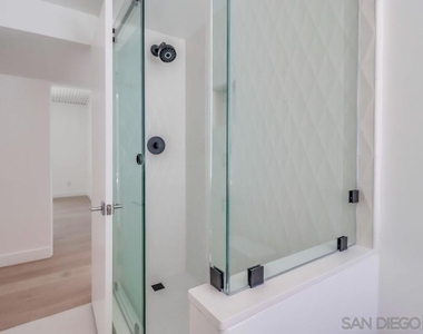 3516 Carleton Street - Photo Thumbnail 34