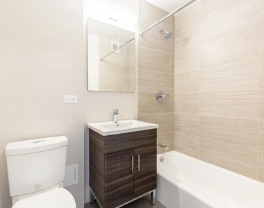 235 West 48th Street - Photo Thumbnail 6