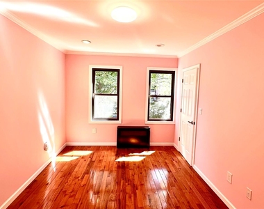 9911 Ascan Avenue - Photo Thumbnail 8