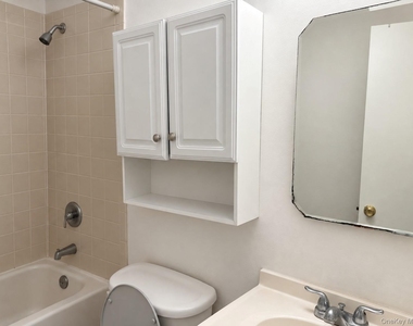 14 Lexington Hill - Photo Thumbnail 7