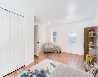 11 Spring Glen Road - Photo Thumbnail 23