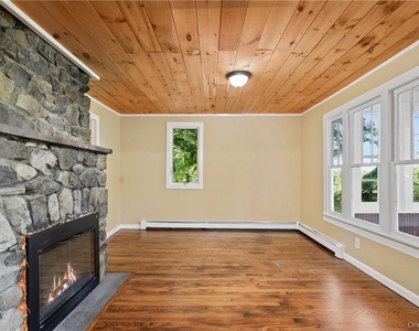 60 Watch Hill Road - Photo Thumbnail 3