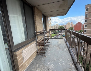 13835 Elder Avenue - Photo Thumbnail 6