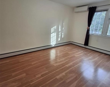 69-22 198th Street - Photo Thumbnail 10
