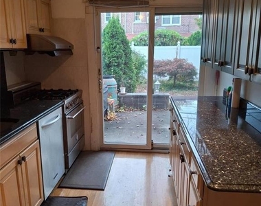 69-22 198th Street - Photo Thumbnail 2