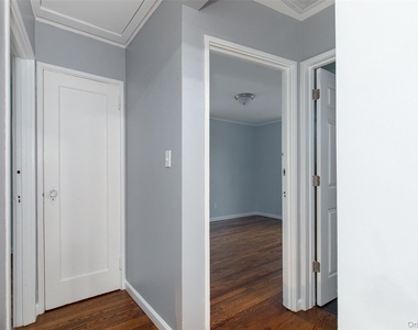 1 Bain Avenue - Photo Thumbnail 9