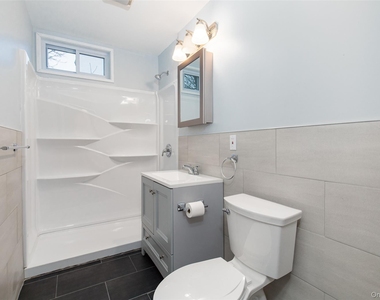 1 Bain Avenue - Photo Thumbnail 4
