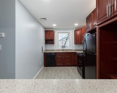 1 Bain Avenue - Photo Thumbnail 3